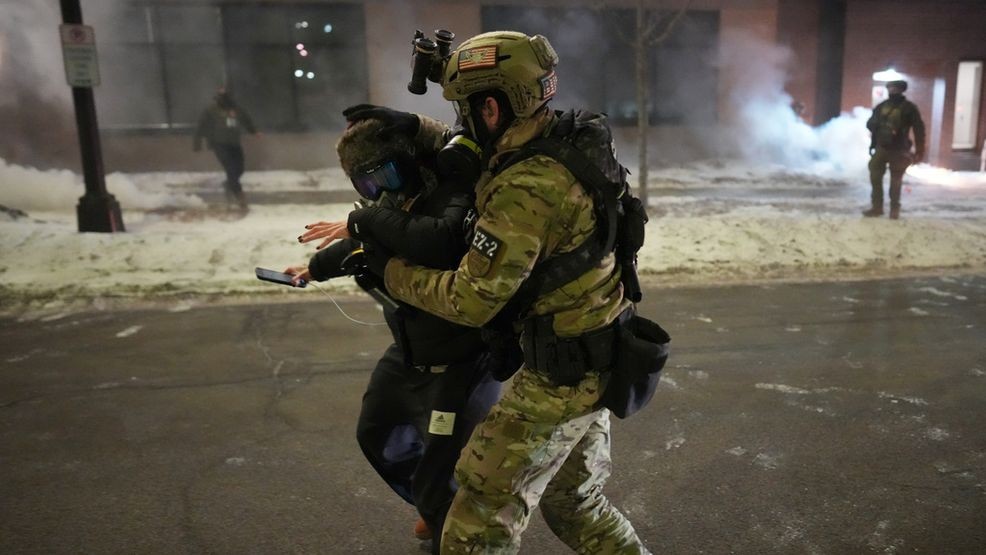 Image for story: Minneapolis unrest: Anti-ICE protesters target hotel in wake of Alex Pretti shooting