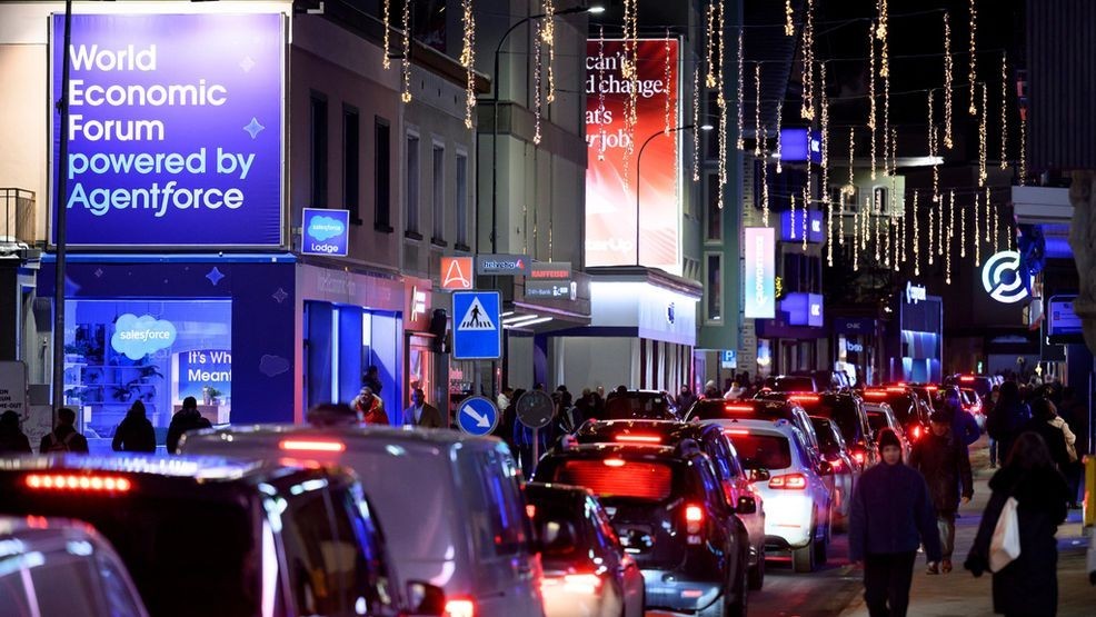 Image for story: Trump schedules Greenland talks at World Economic Forum after call with NATO's Rutte 