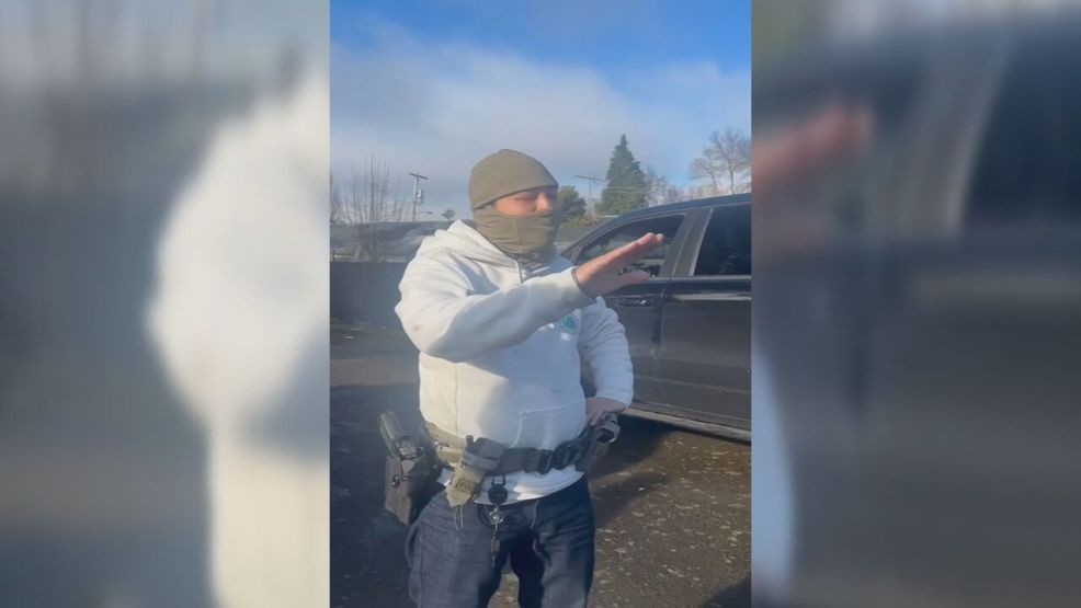 Image for story: Community effort in Woodburn forces ICE agents to leave town