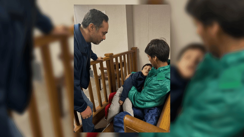 Image for story: Castro, Democrats visit Dilley Detention Center to meet detained 5-year-old, father