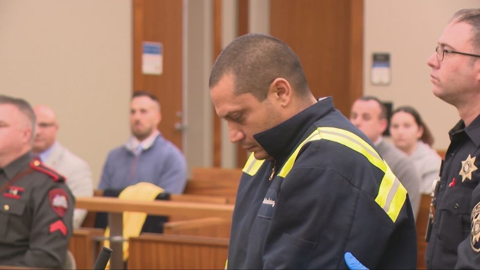 Image for story: Man charged in chase from Warwick to Cranston appears in court 