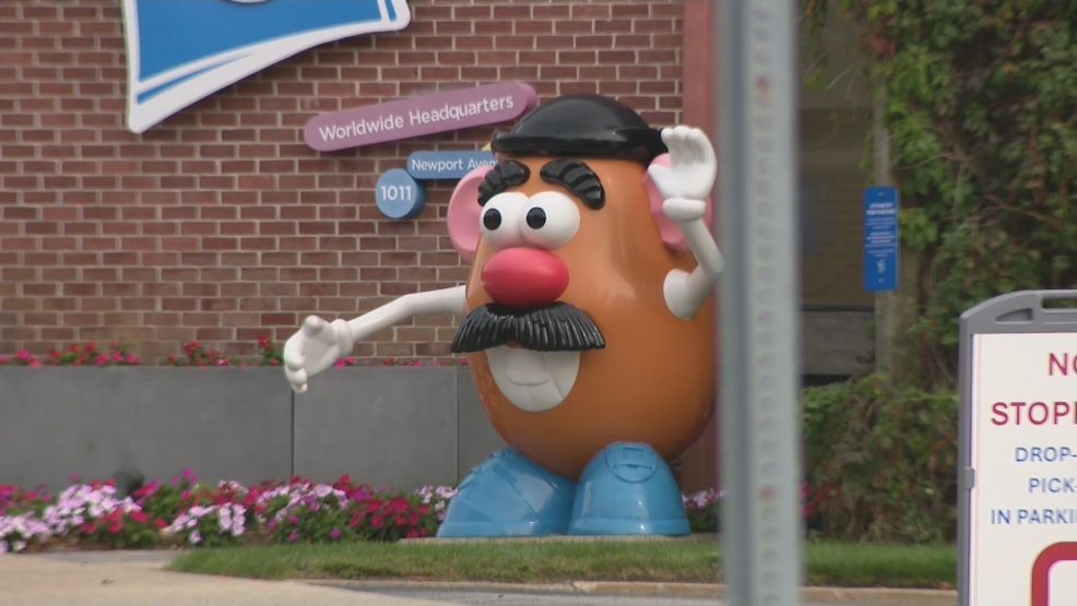 Image for story: Hasbro's departure prompts debate over future of iconic Mr. Potato Head plates
