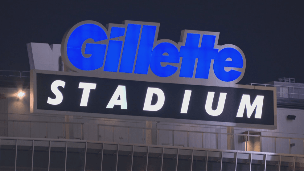 Image for story: Fans prepare for Patriots vs Texans game at Gillette