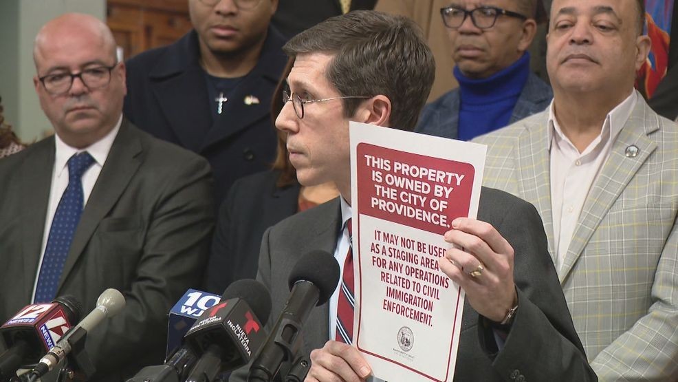 Image for story: Mayor in Rhode Island signs executive order prohibiting ICE activities on city property