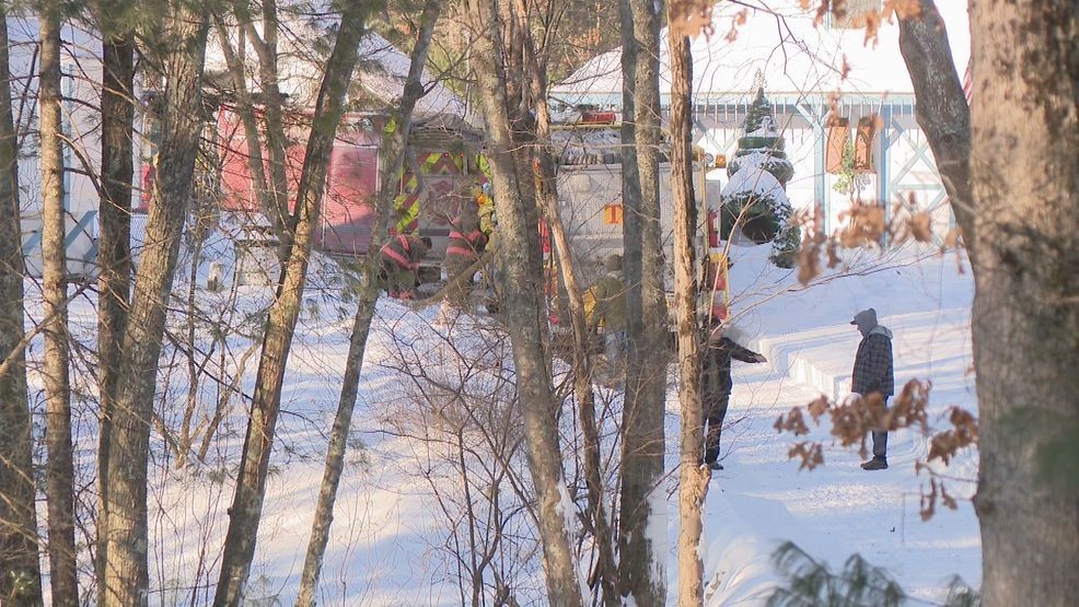 Image for story: Firefighters tackle house fire in Coventry