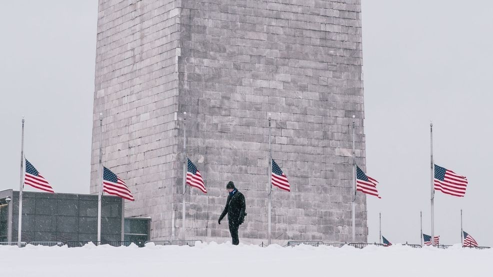 Image for story: DC bracing major snowstorm: Move your cars, stay clear of roads, prepare for delays
