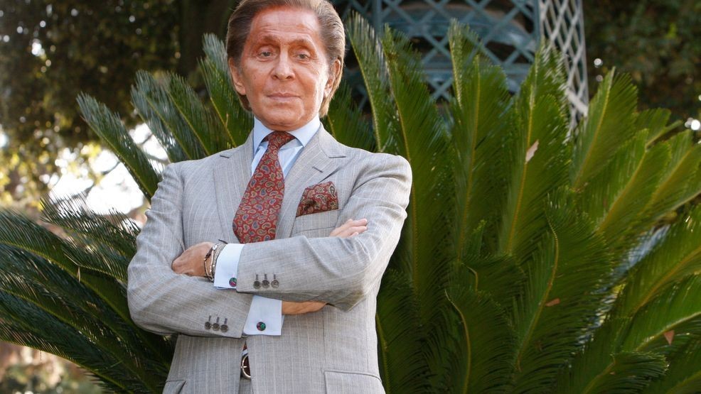 Image for story: Fashion designer Valentino dies in Rome at 93 