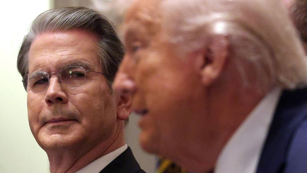 Image for story: Trump administration sanctions 'shadow fleet' allegedly evading Iranian oil restrictions