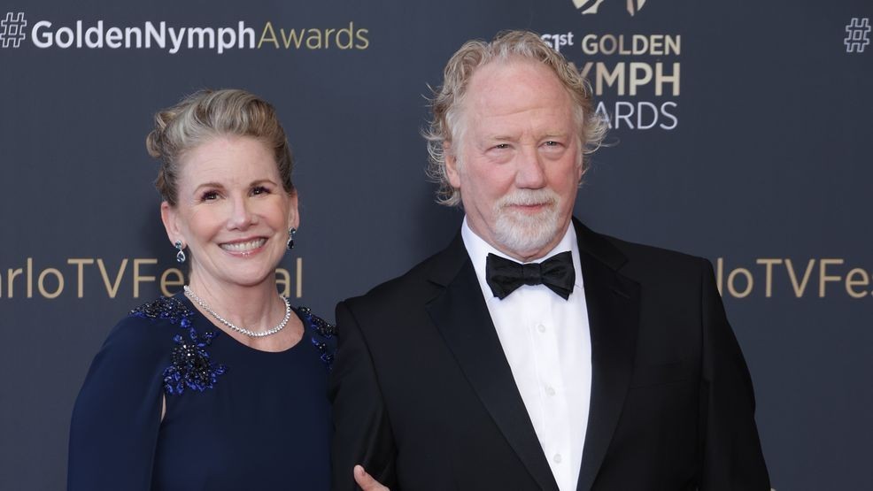 Image for story: Melissa Gilbert 'stands with' husband Timothy Busfield amid child sex abuse allegations