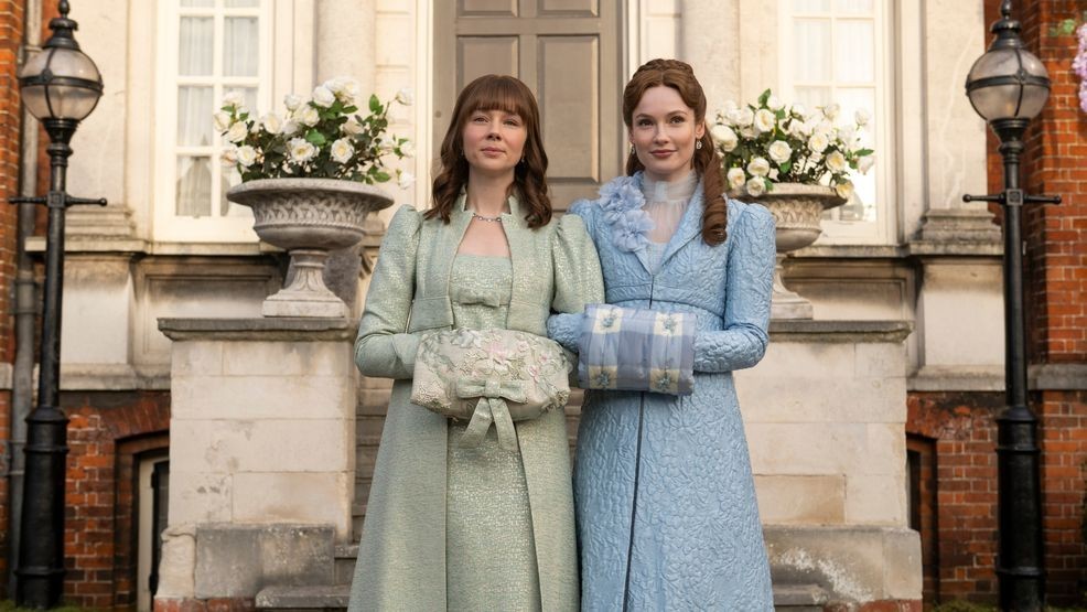 Bridgerton. (L to R) Claudia Jessie as Eloise Bridgerton, Hannah Dodd as Francesca Bridgerton in episode 401 of Bridgerton. Cr. Liam Daniel/Netflix © 2025