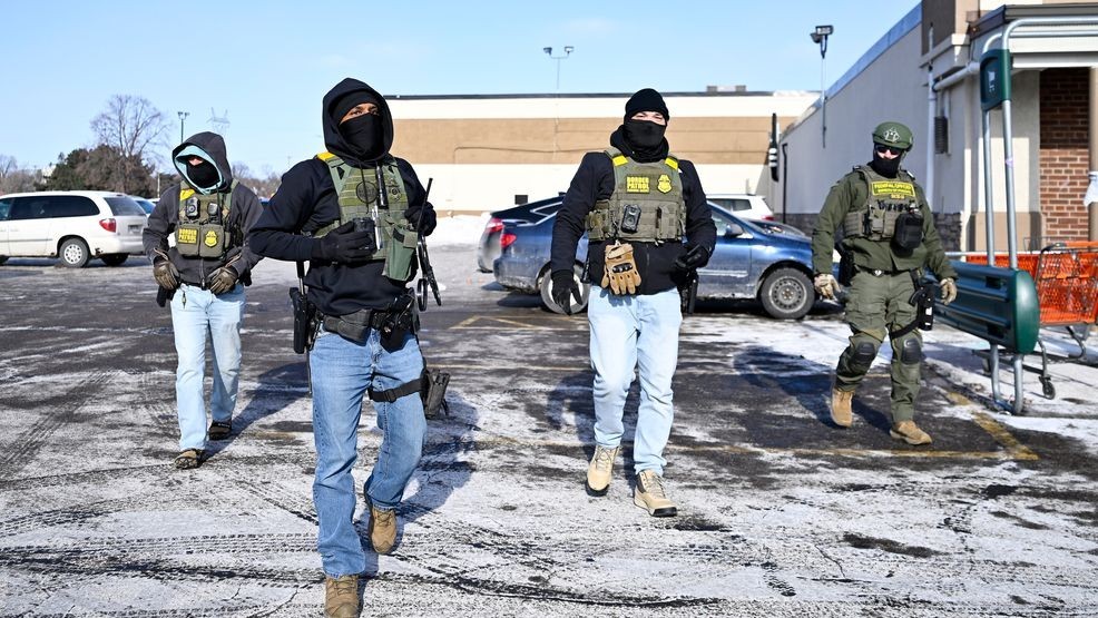 Image for story: Border patrol vs. ICE: What's the difference?