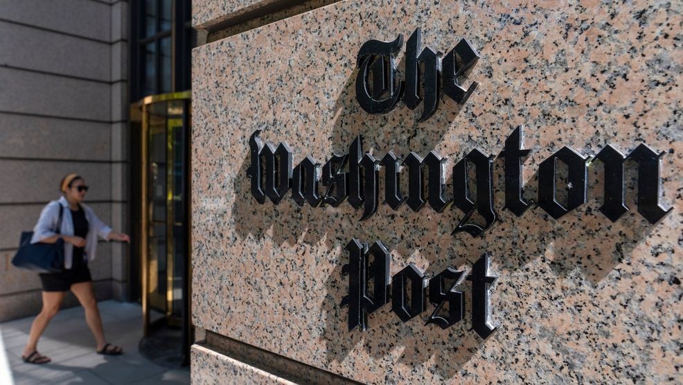 Image for story: FBI searches Washington Post journalist's home in classified documents investigation