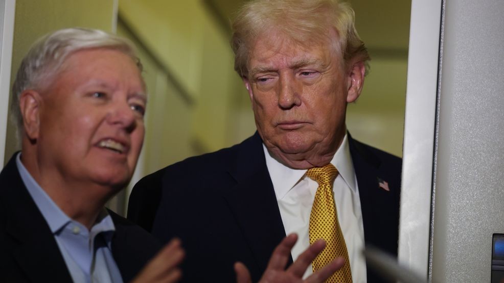 Image for story: Lindsey Graham assures Iranian protesters: 'Trump has your back'