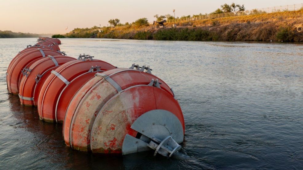 Image for story: More than 500 miles of buoys planned for Rio Grande under federal Smart Wall plan