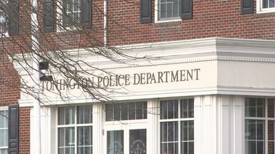 Image for story: Authorities identify man found dead in water in Stonington 